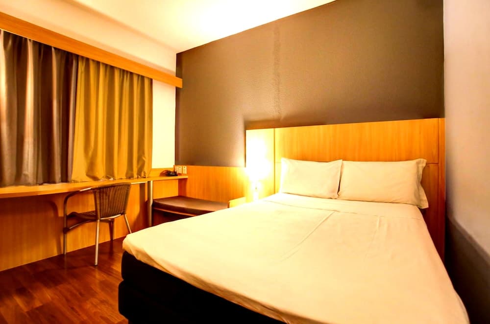 ibis Vitoria Praia Do Canto