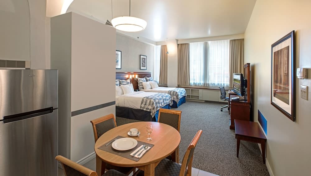 Le Square Phillips Hotel And Suites