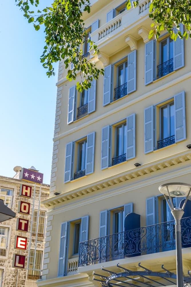 hotel image