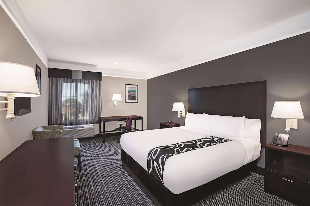 La Quinta Inn & Suites by Wyndham Beaumont West