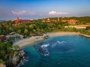 Las Brisas Huatulco – All Inclusive