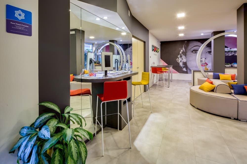 La Villa, Sure Hotel Collection by Best Western