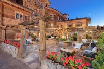 Hostellerie du Pas de L'Ours Relais et Chateaux