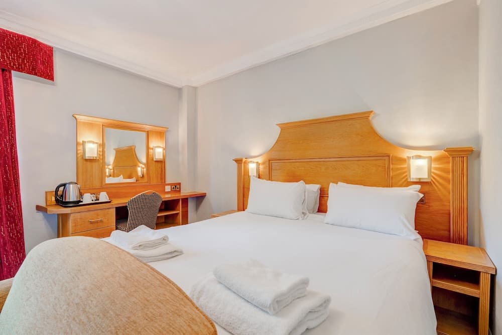 Liverpool Aigburth Sefton Park Hotel By Belvilla