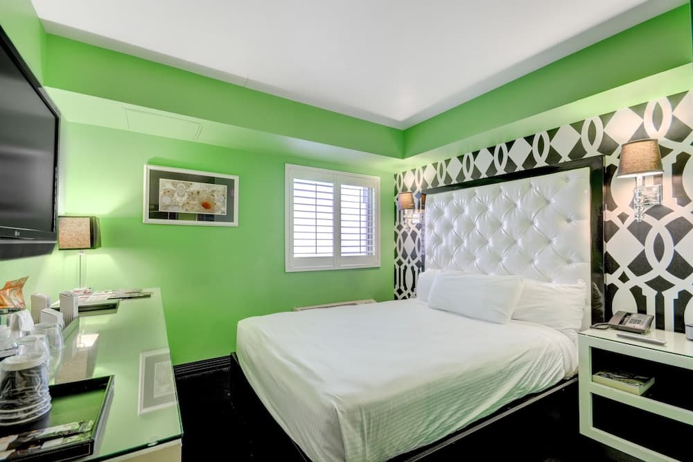 El Cortez Hotel and Casino - 21 and Over