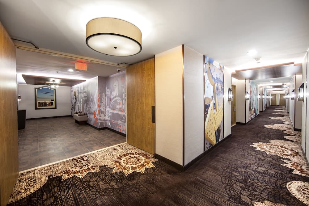 El Cortez Hotel and Casino - 21 and Over