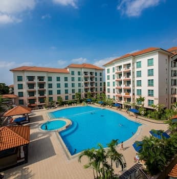 Diamond Westlake Suites