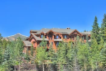 Mountain Thunder Lodge