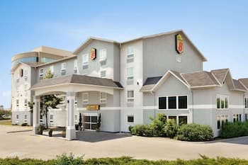 Super 8 by Wyndham Ajax/Toronto On