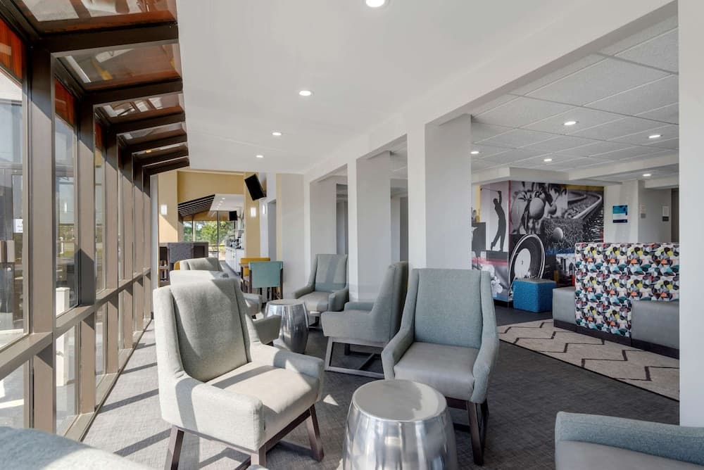 Clarion Pointe McDonough