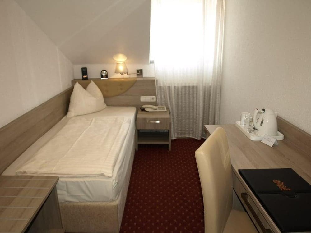 Airport Hotel Filderpost