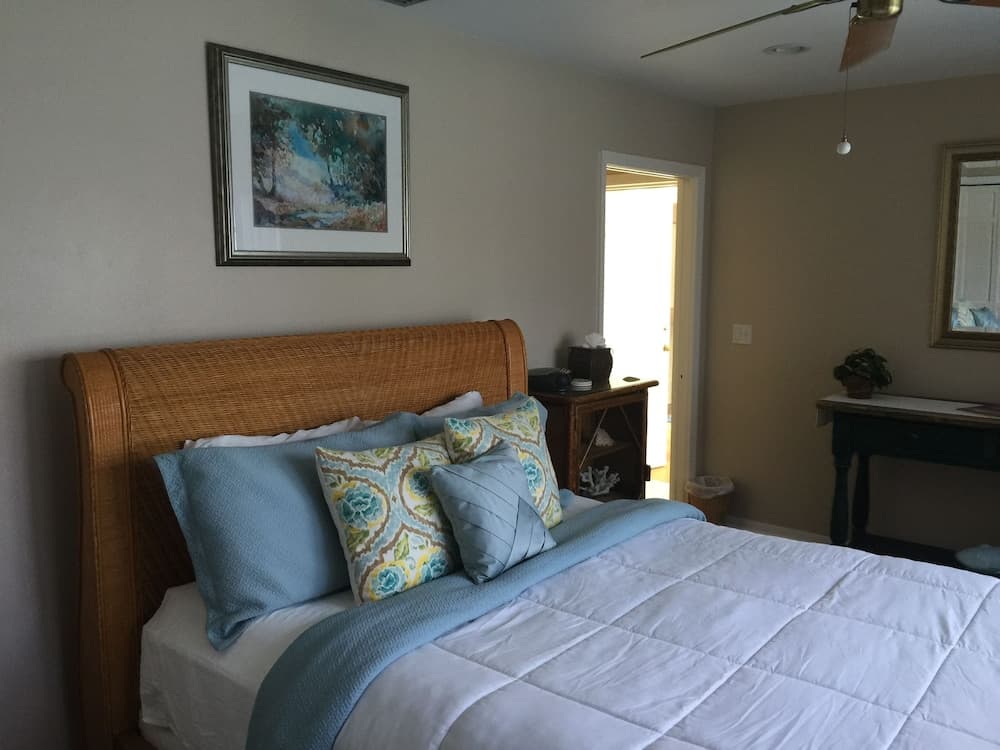 Pasa Tiempo Private Waterfront Resort - Adults Only