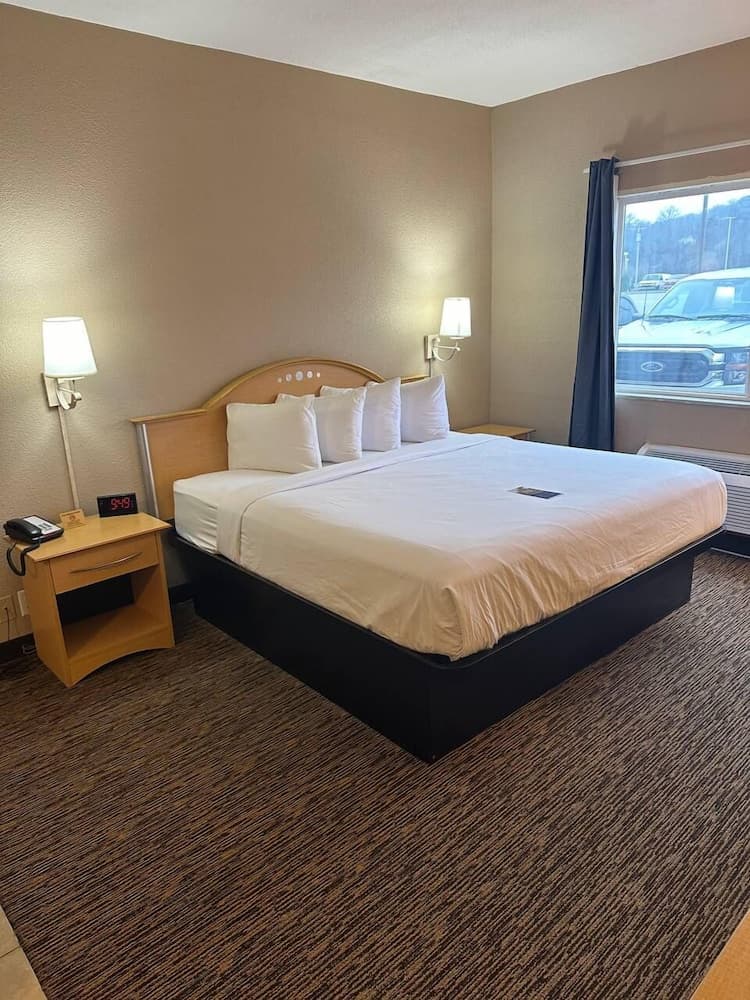 Baymont by Wyndham Lawrenceburg