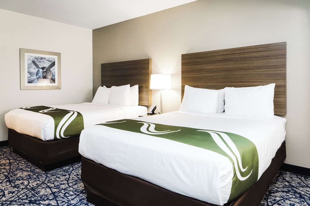 Quality Suites Houston Hobby Airport