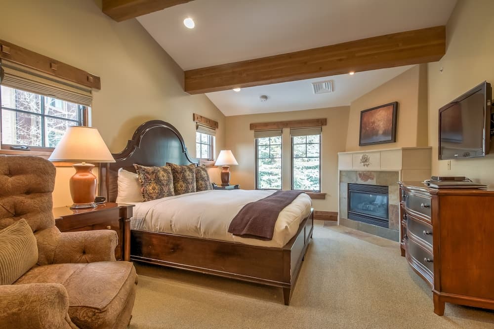 The Chateaux Deer Valley