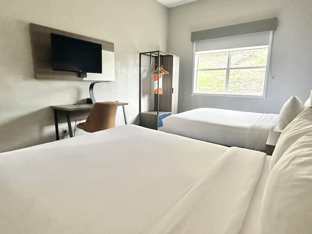 Comfort Inn & Suites Cartersville - Emerson Lake Point