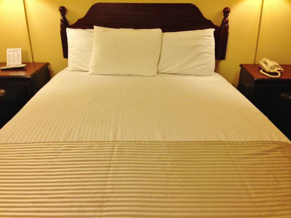 Americas Best Value Inn Macomb