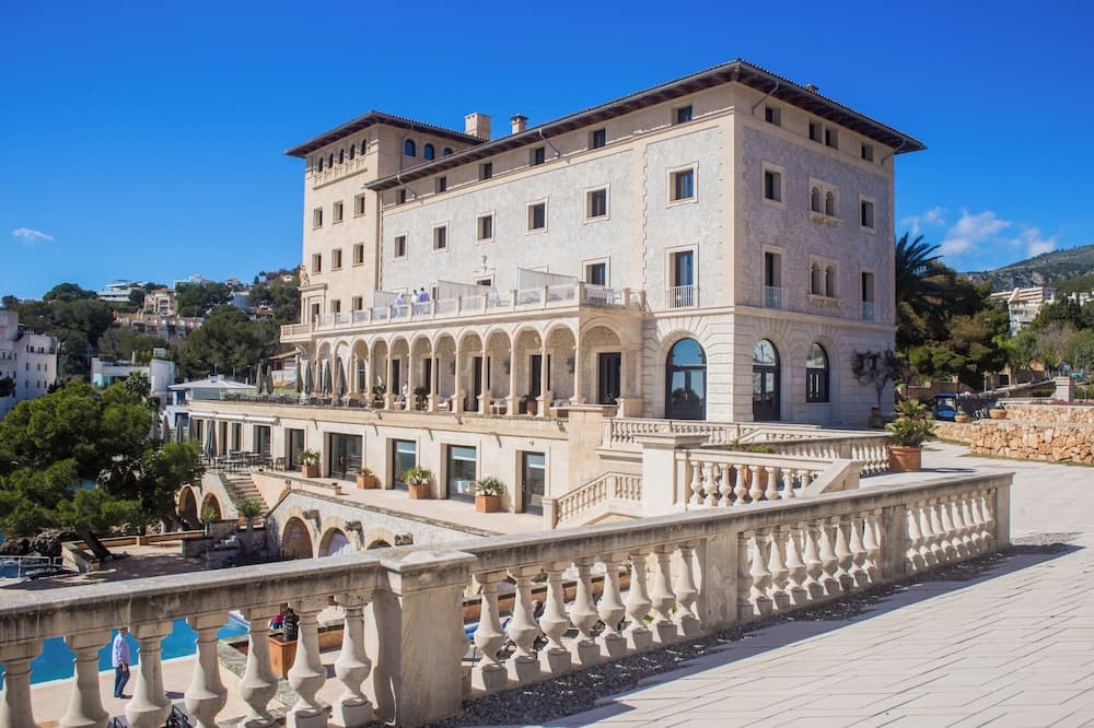hotel image