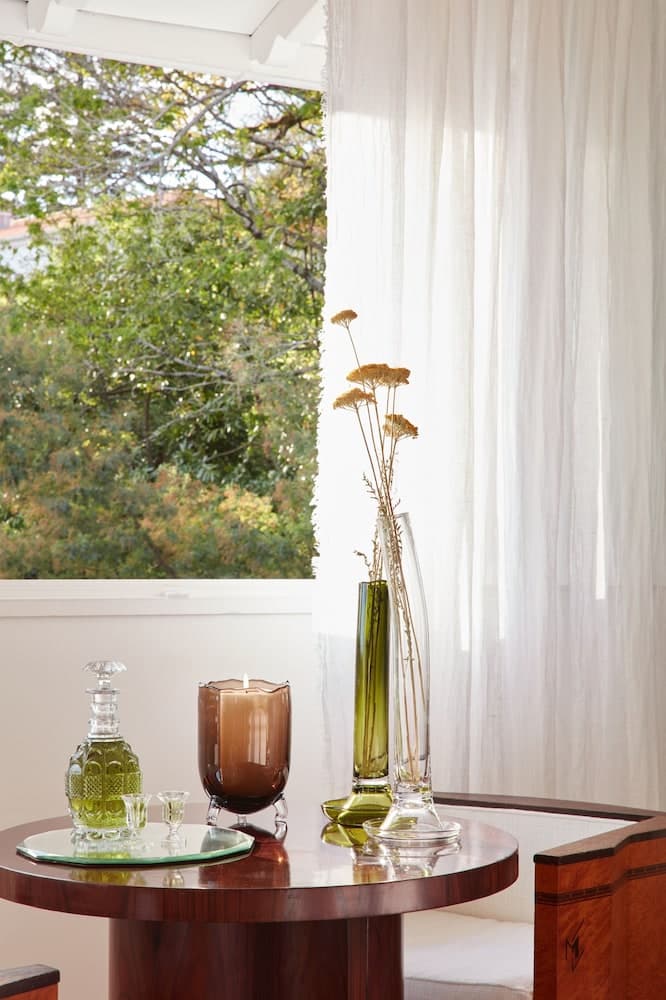 Brindos, Lac & Château