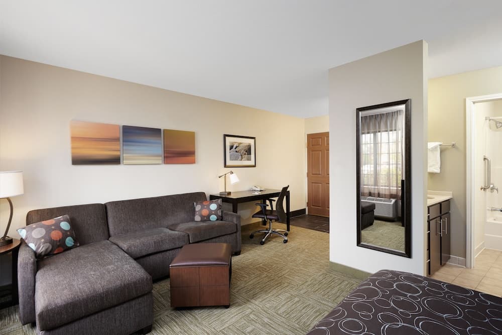Staybridge Suites Chicago - Glenview by IHG