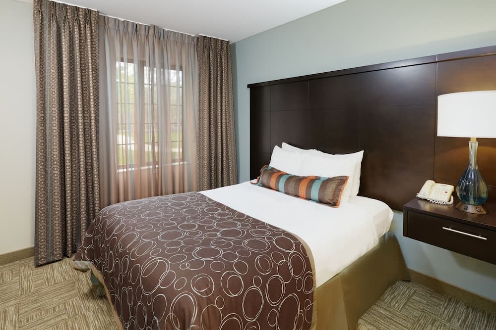 Staybridge Suites Chicago - Glenview by IHG
