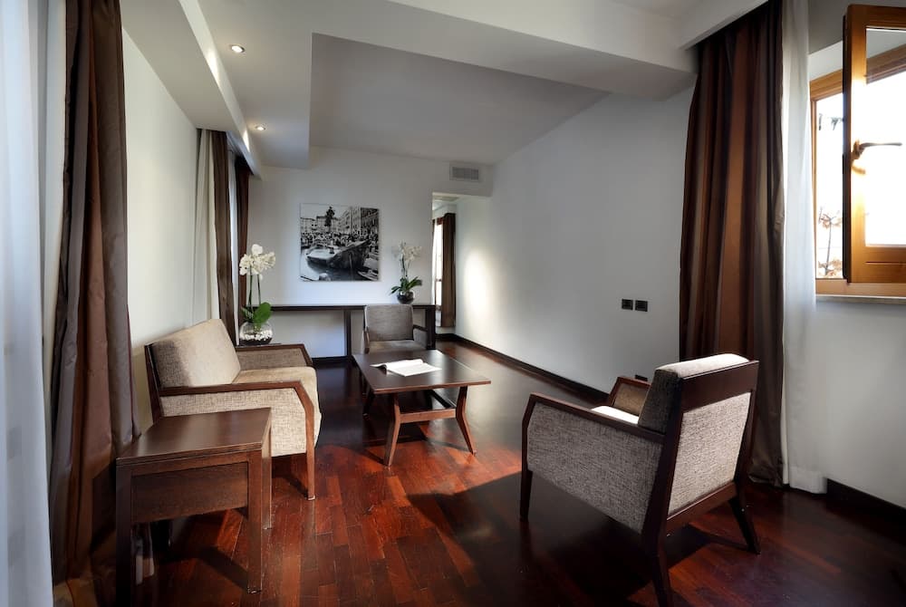 Exe International Palace