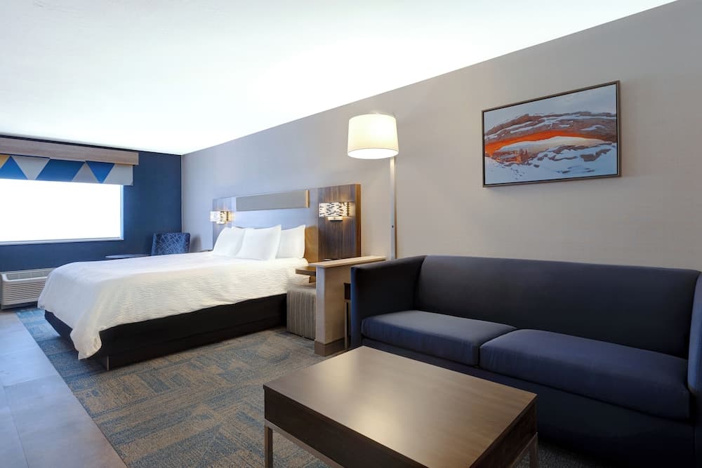 Holiday Inn Express & Suites Moab by IHG