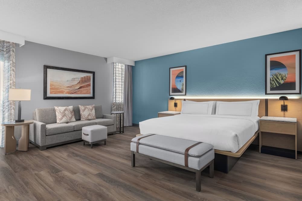 DoubleTree by Hilton Phoenix Midtown