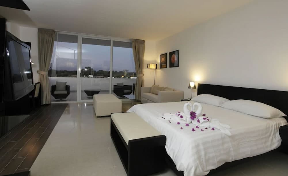 Playa Blanca Beach Resort - All Inclusive