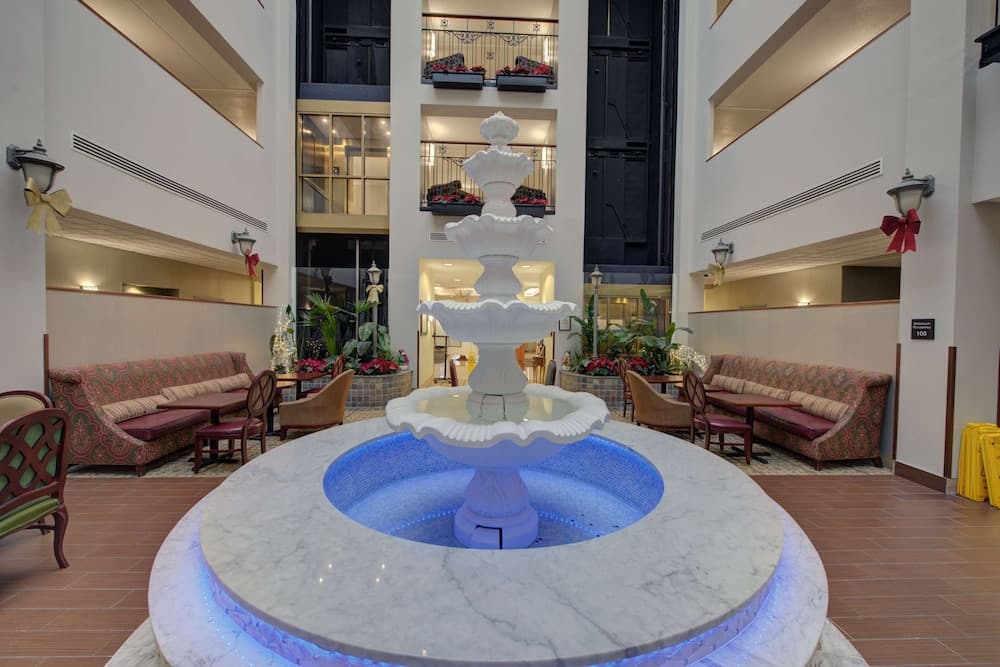 Hampton Inn & Suites Rockville Centre