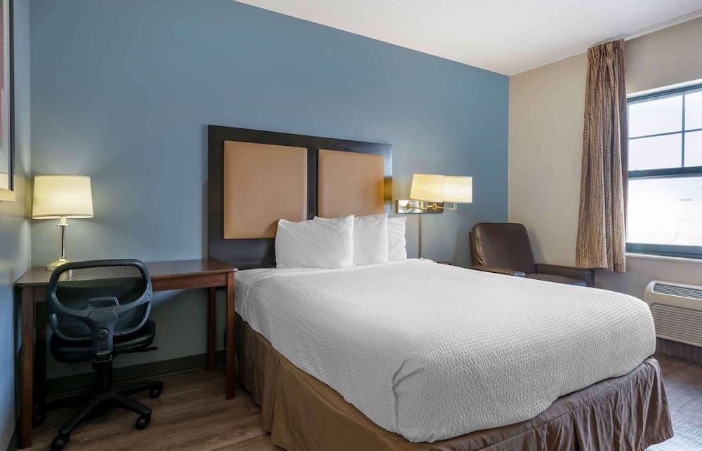 Extended Stay America Suites Chicago Midway