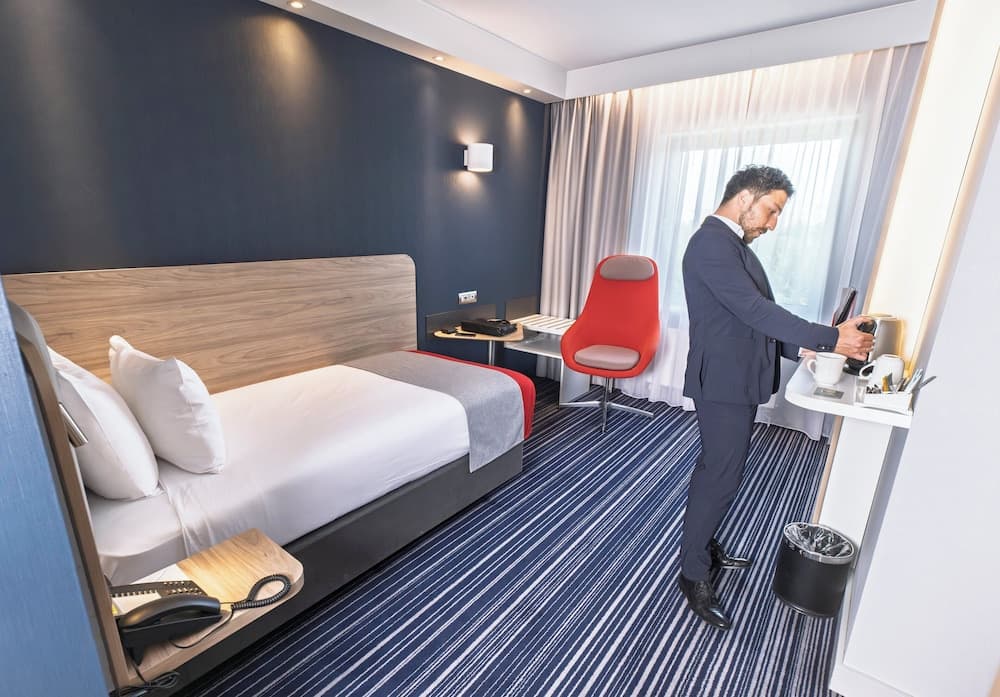 Holiday Inn Express Geneva Airport by IHG