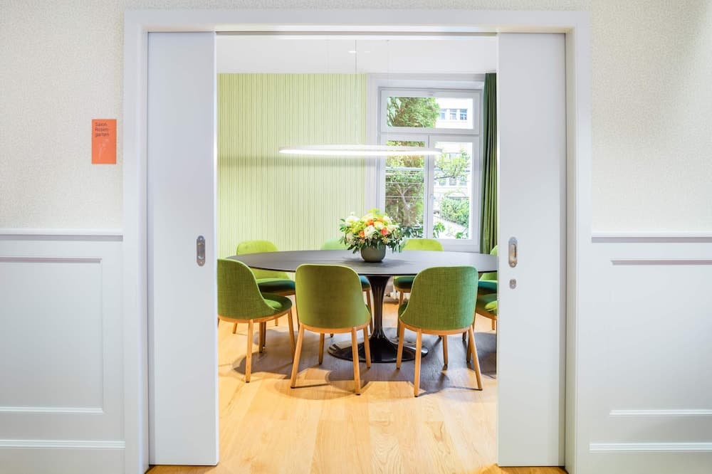 Alma Hotel - Boutique hideaway by the lake with rooftop and ladies-only wellness