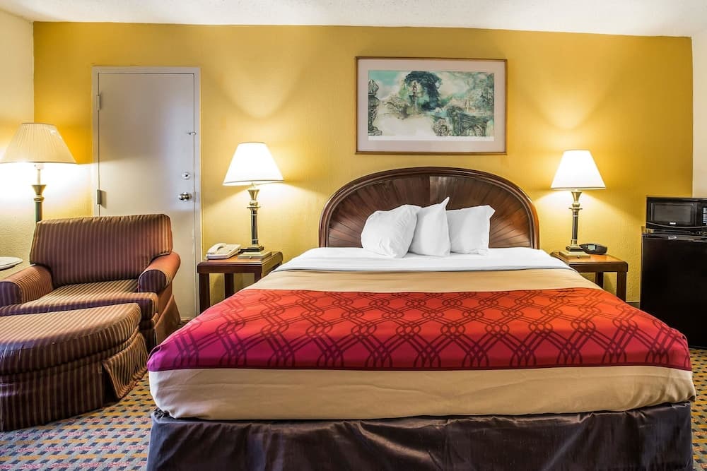 Rodeway Inn & Suites Carrollton