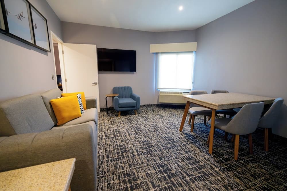 voco Saltillo Suites by IHG