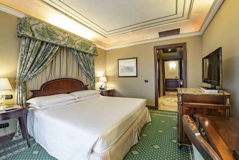 River Château Hotel