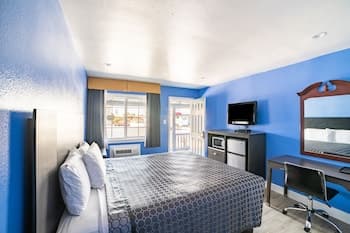 Monterey Fireplace Inn