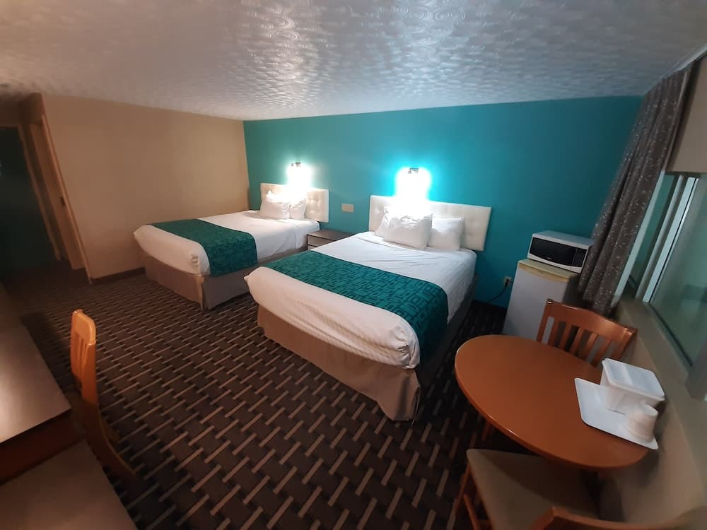 Howard Johnson by Wyndham Woodstock NB