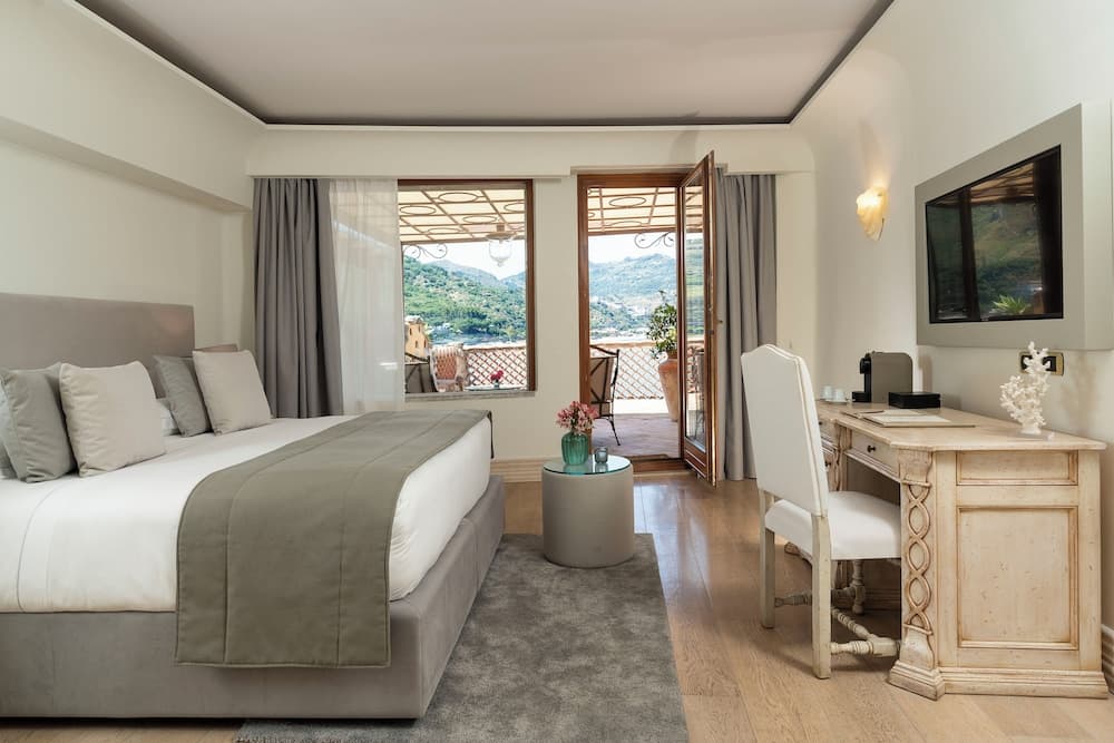 Atlantis Bay - VRetreats