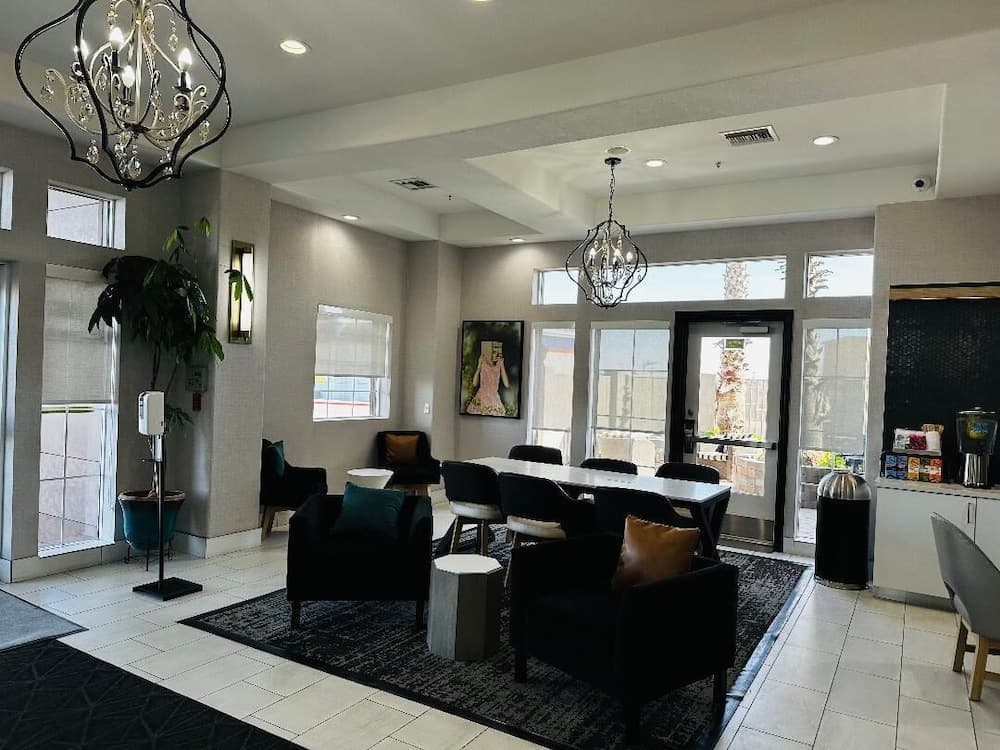 La Quinta Inn & Suites by Wyndham Hesperia Victorville