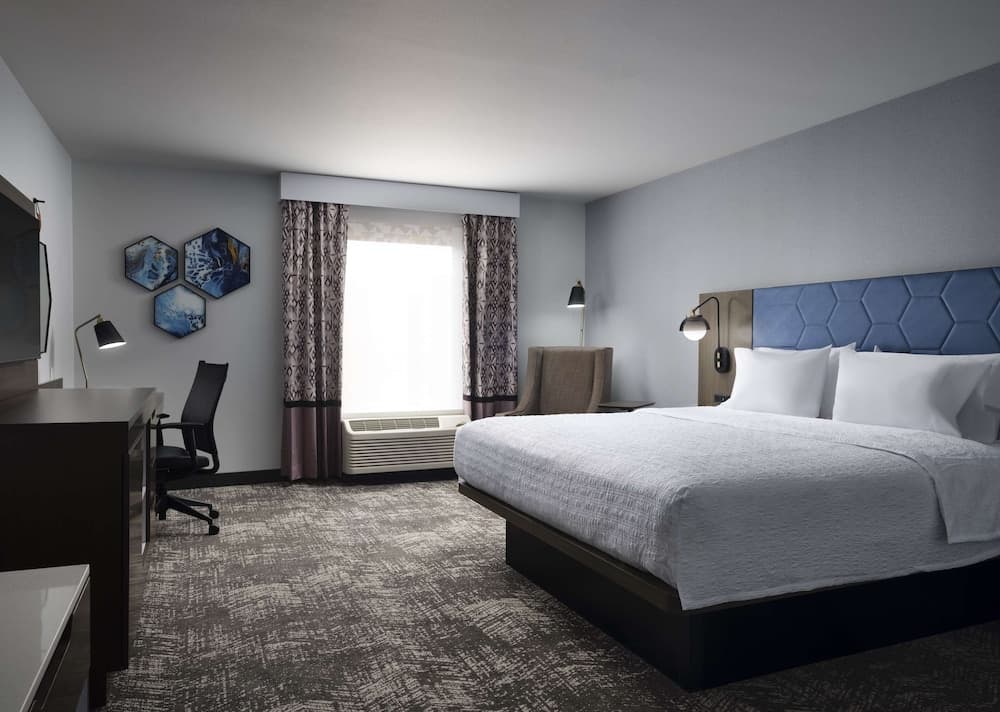 Hampton Inn & Suites Dallas-DFW ARPT W-SH 183 Hurst