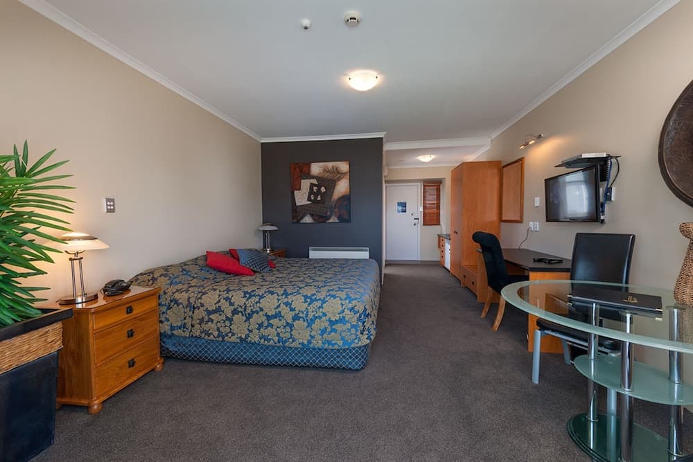 Picton Beachcomber Inn