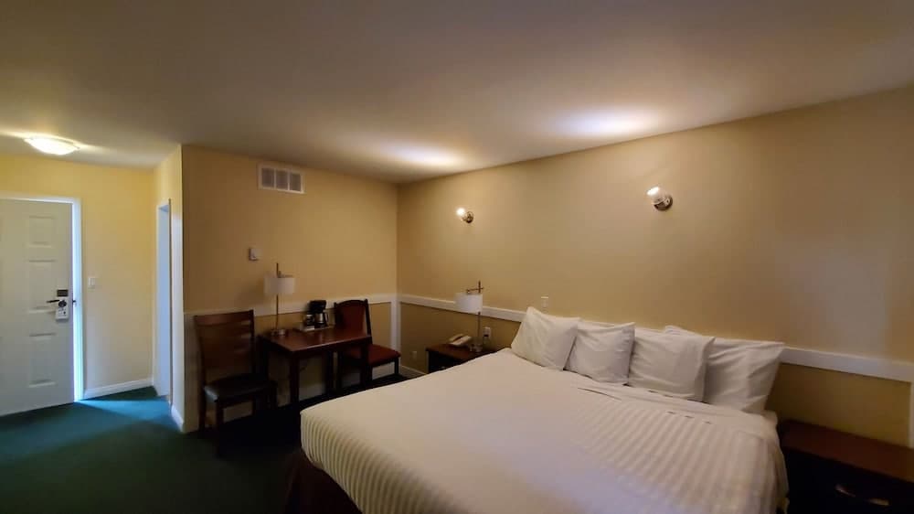 Comox Valley Inn & Suites