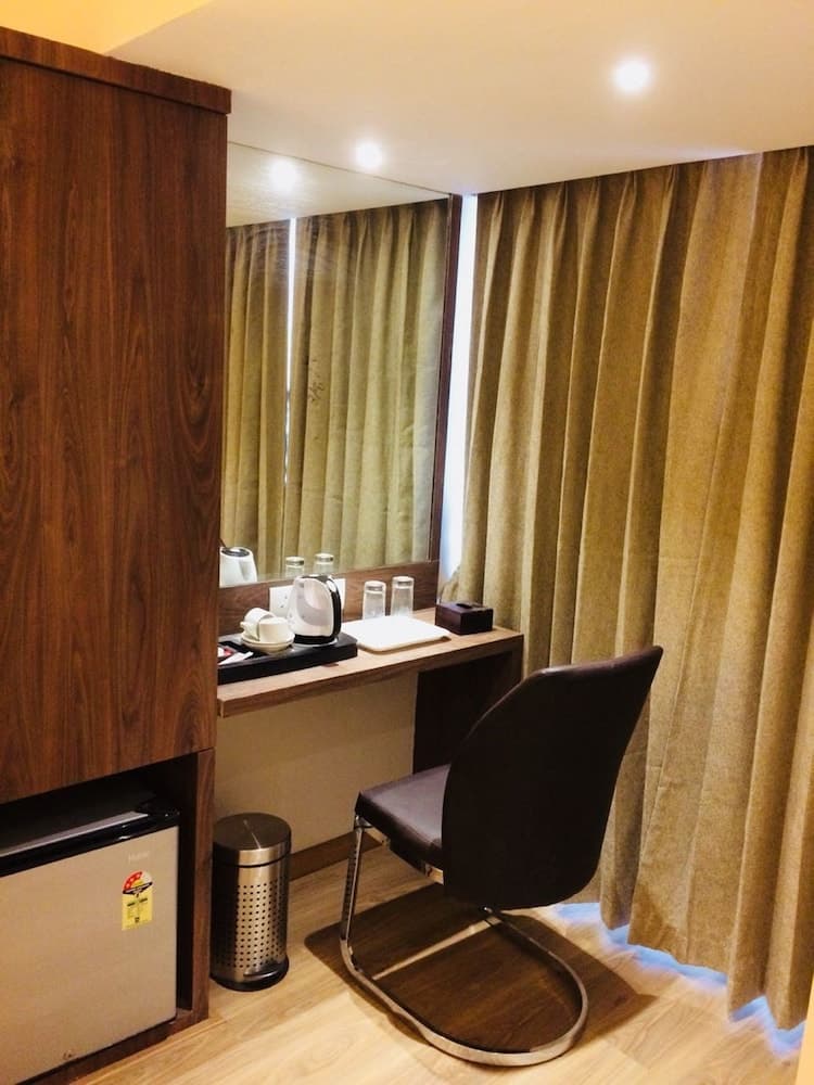 Hotel Aarya International