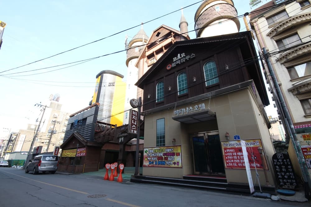 hotel image