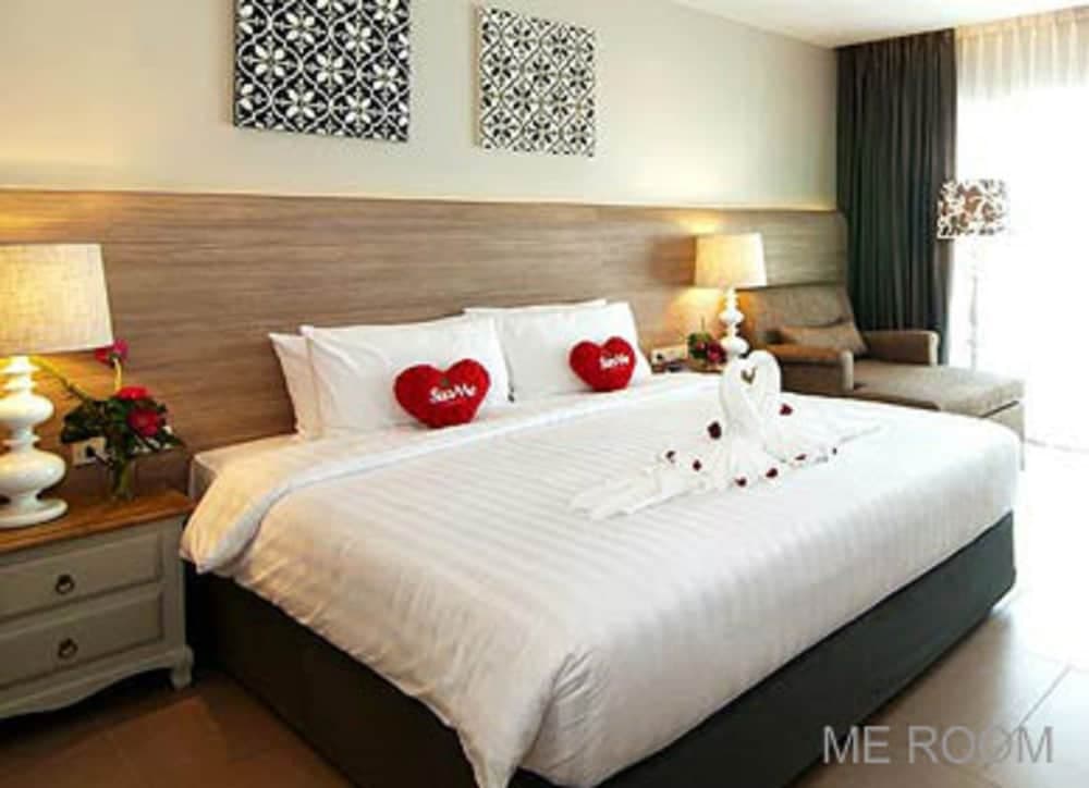 Sea Me Spring Too Hotel