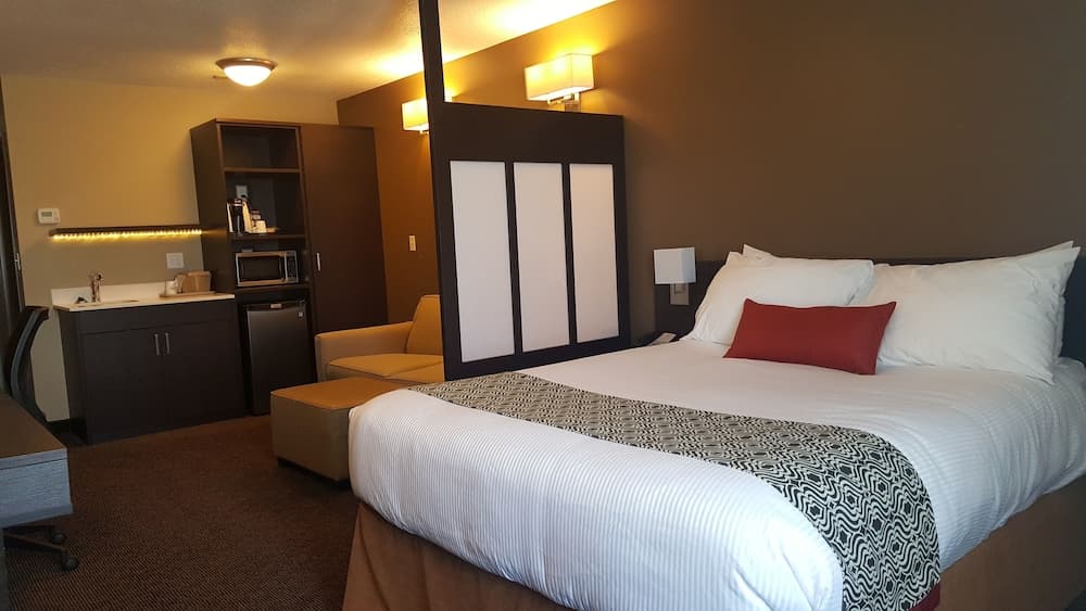 Microtel Inn & Suites By Wyndham Whitecourt