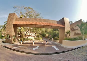Villas del Palmar Manzanillo with Beach Club