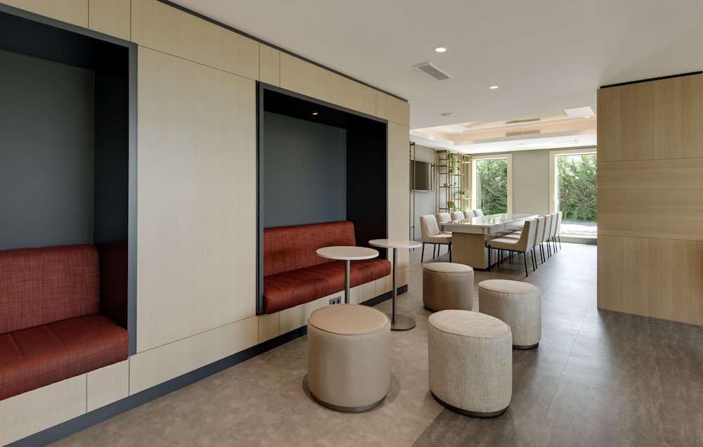 DoubleTree by Hilton Hotel Van