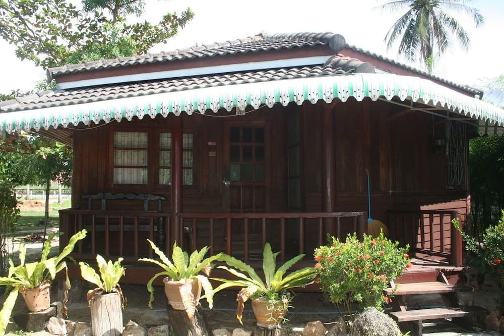 Dancing Elephant Beach Club - Hostel